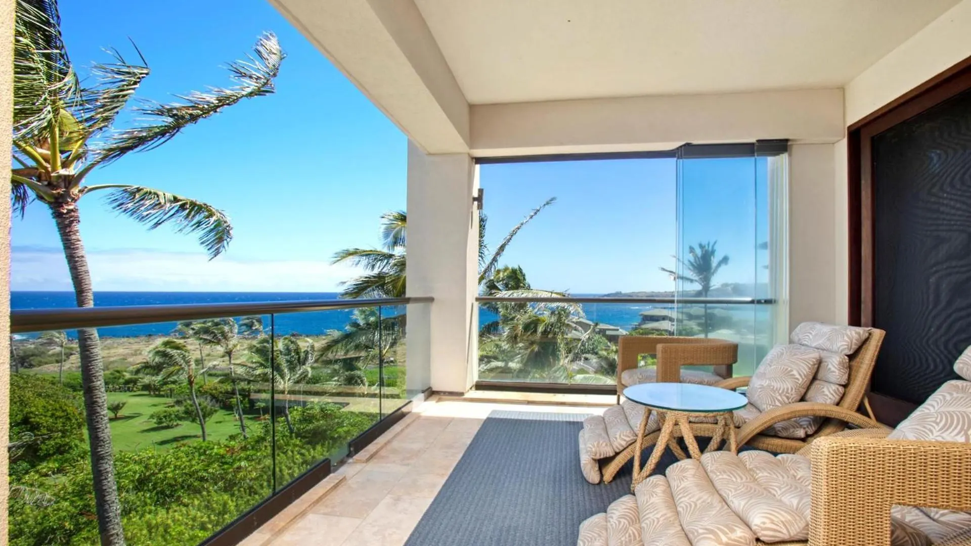 Kbm Resorts Free Car Hale Makaiatmontagekapalua Bay Beachfront Condo Apartment