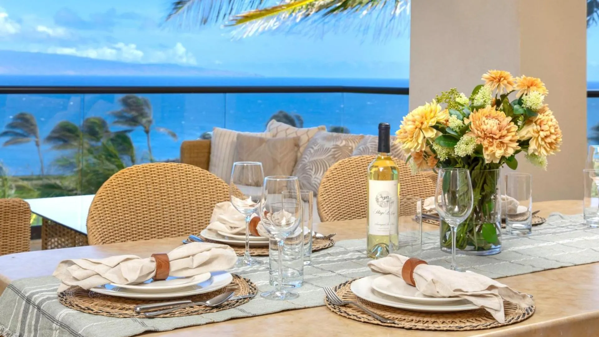 Kbm Resorts Free Car Hale Makaiatmontagekapalua Bay Beachfront Condo Apartment Kapalua
