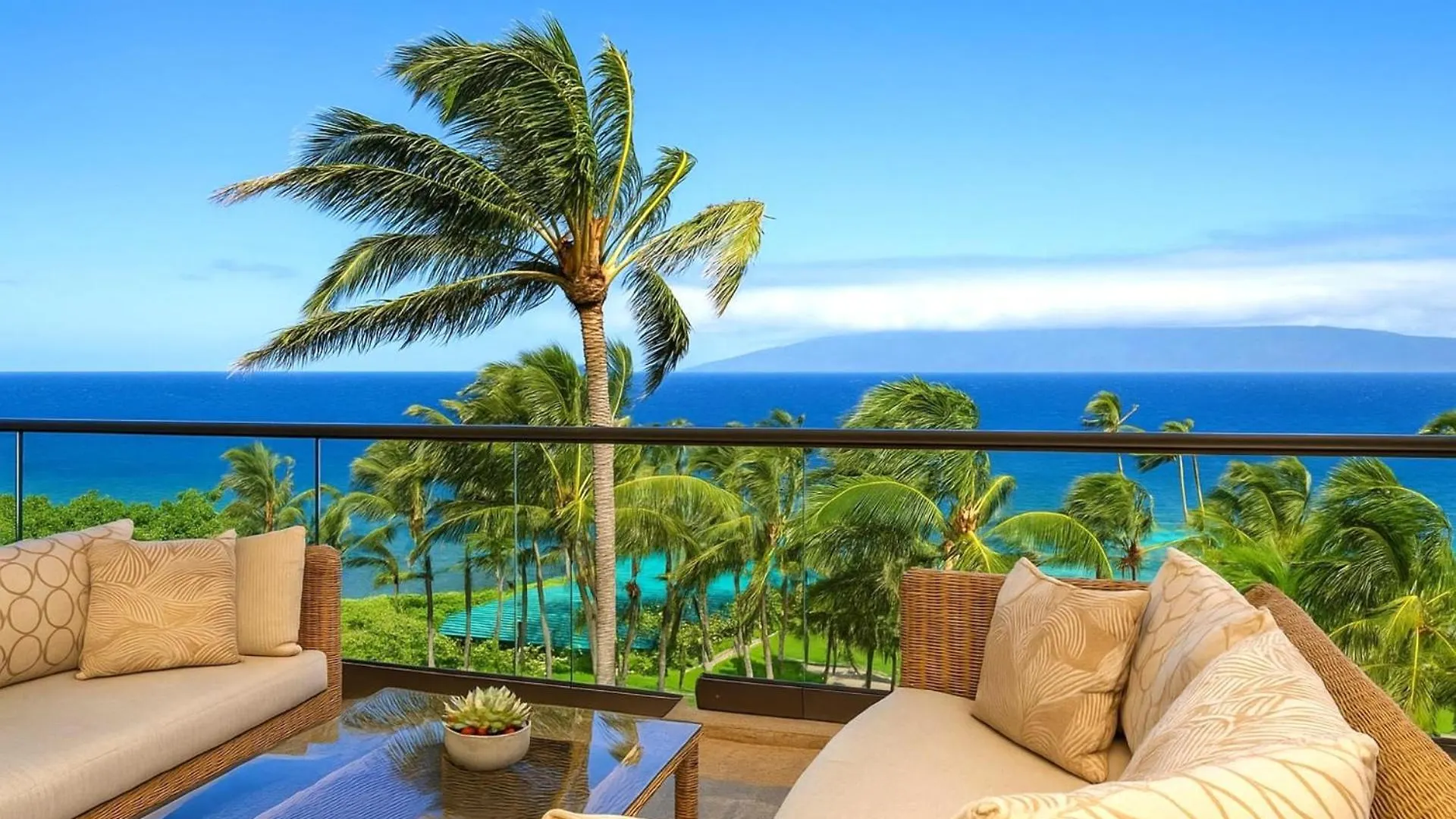 Kbm Resorts Free Car Hale Makaiatmontagekapalua Bay Beachfront Condo