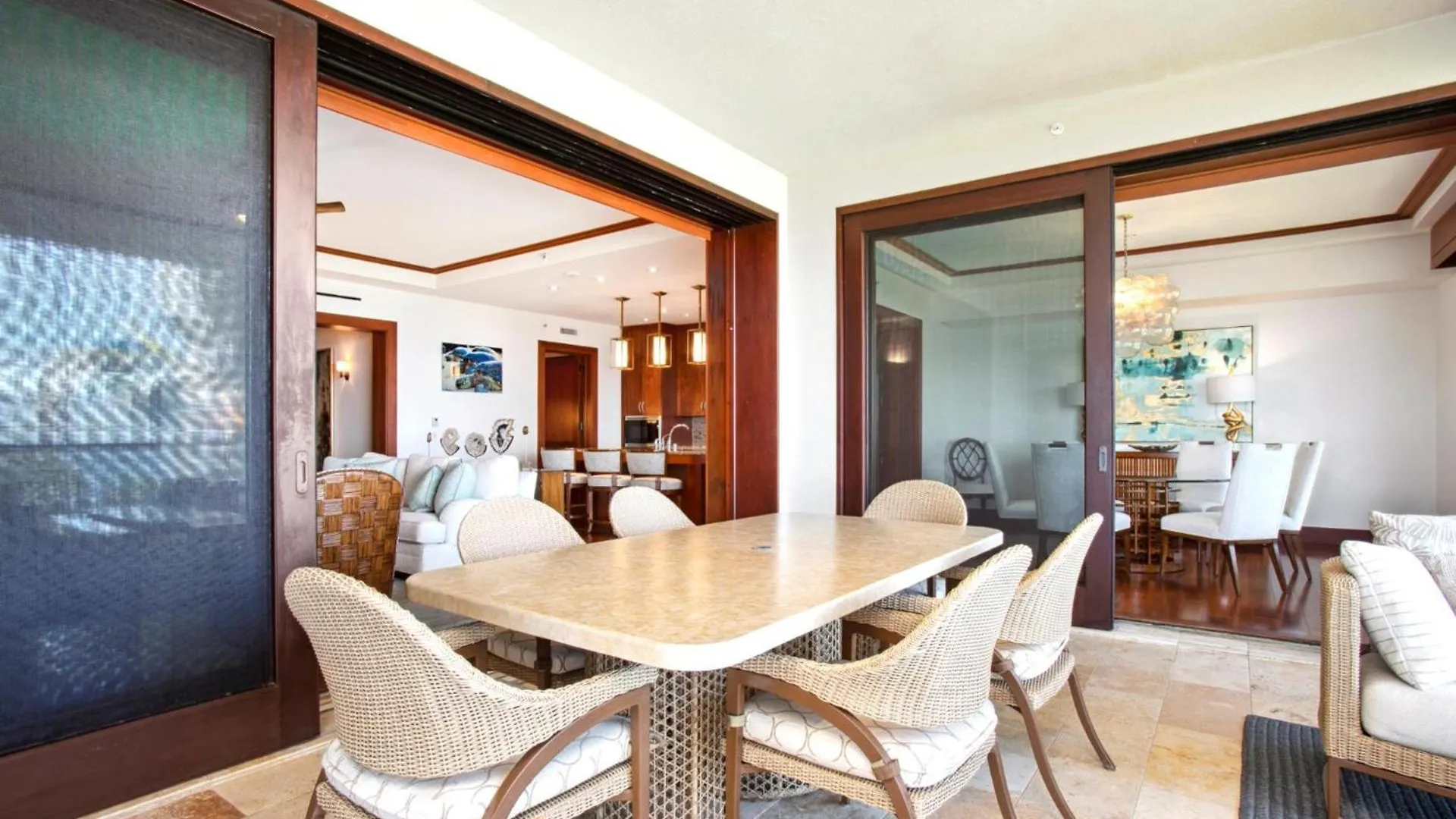 Kbm Resorts Free Car Hale Makaiatmontagekapalua Bay Beachfront Condo